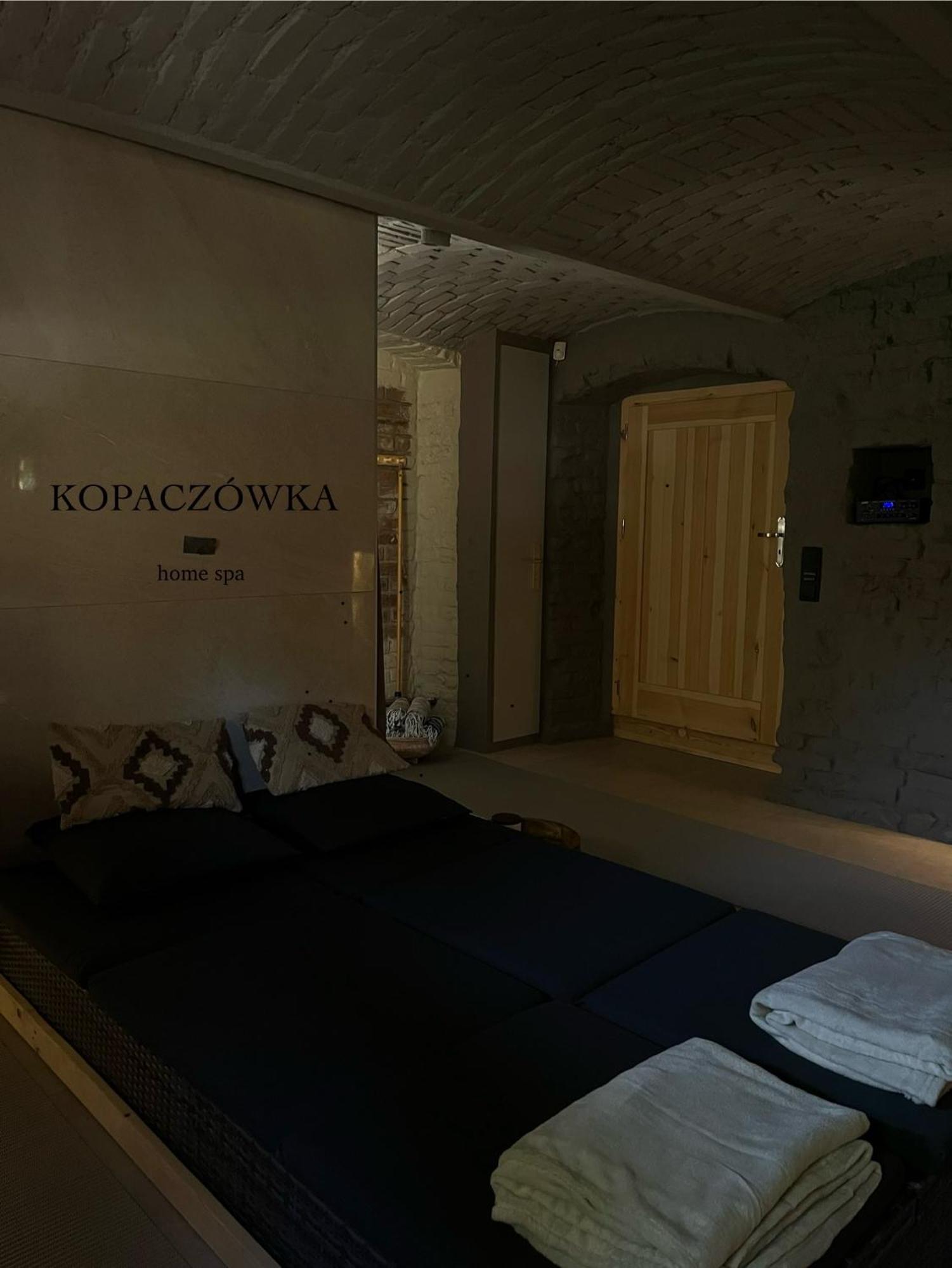 Klimatyczny Dom Kopaczowka Przytulna Miejscowka Z Kominkiem, Sauna I Ogrodem U Podnoza Gor Stolowych Radkow Kültér fotó